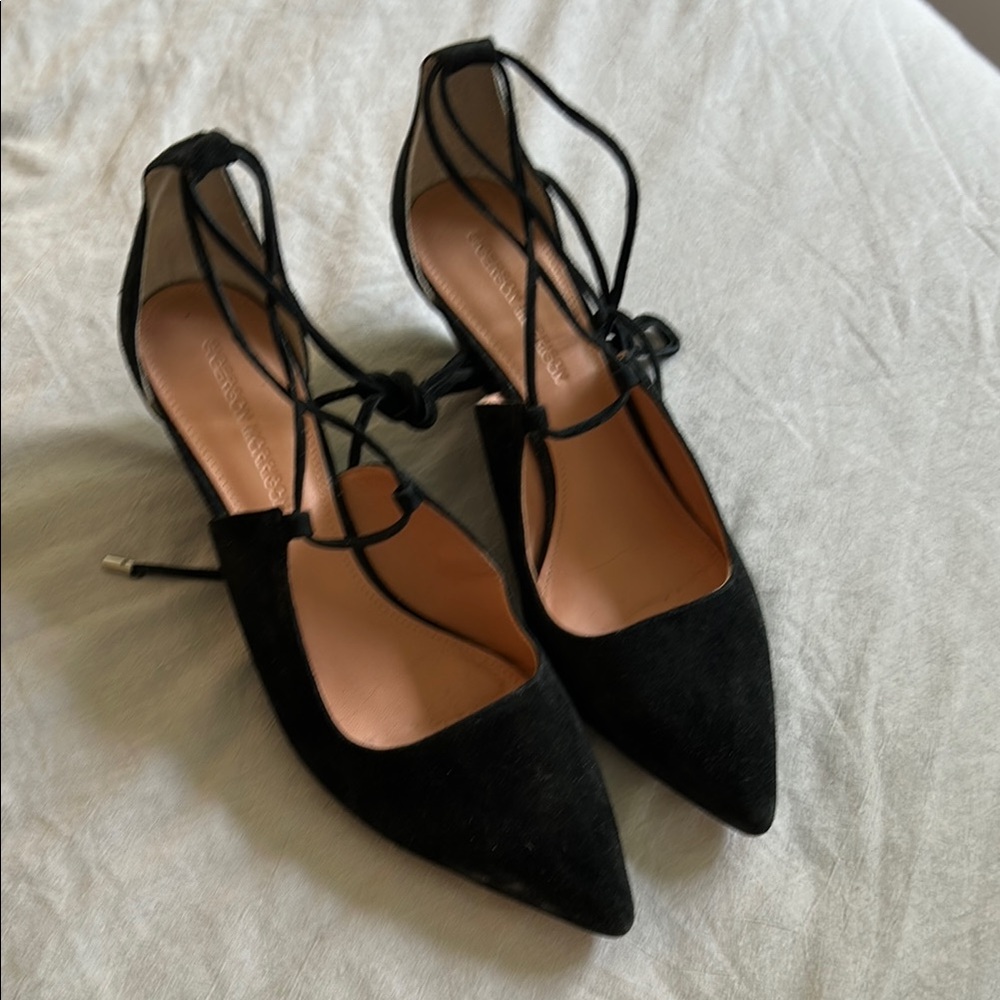 Sigerson Morrison Black Heeled Shoes with Elegant Design